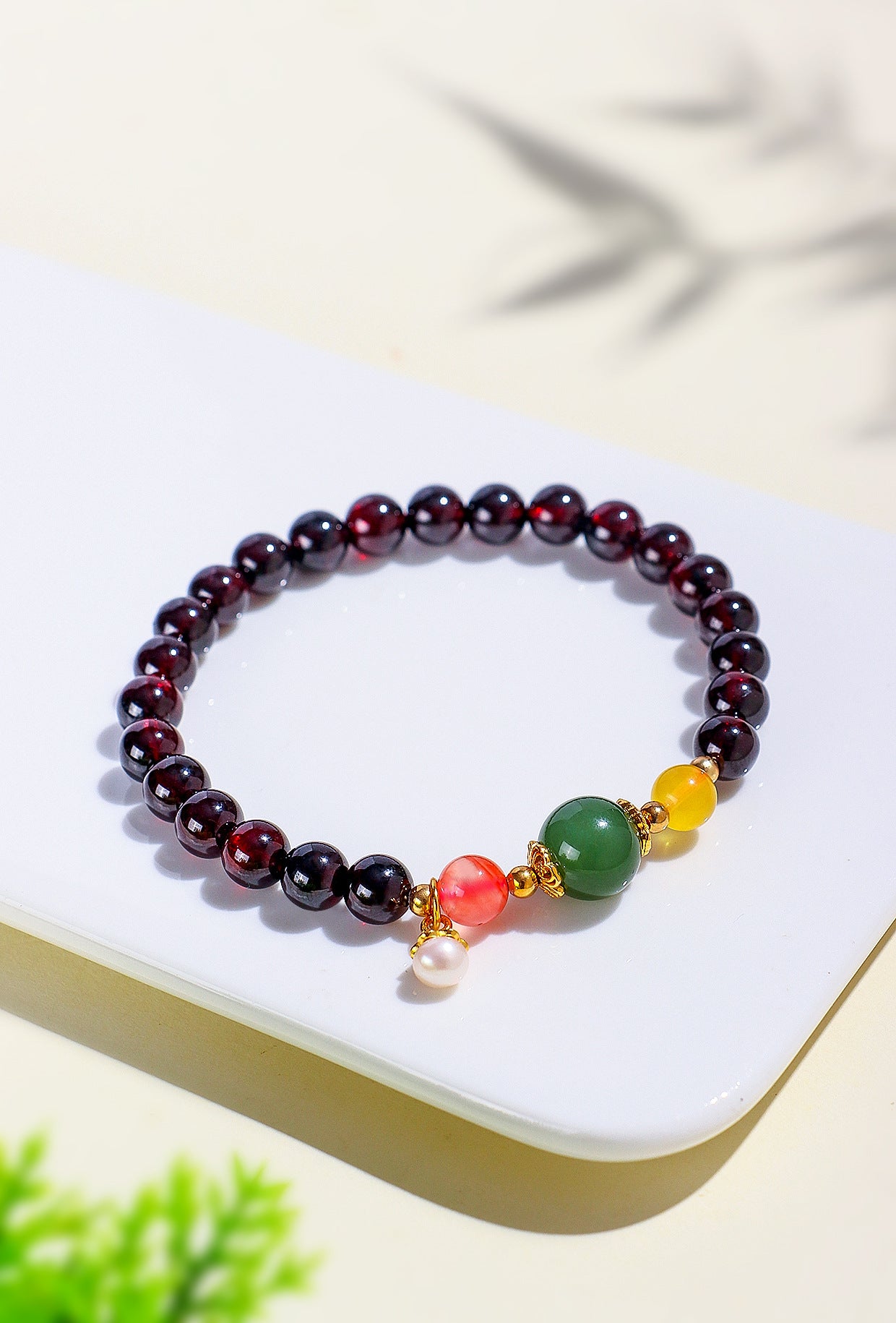 Planderful Fortune's Favor Bracelet – Elegant Garnet and Pearl Design