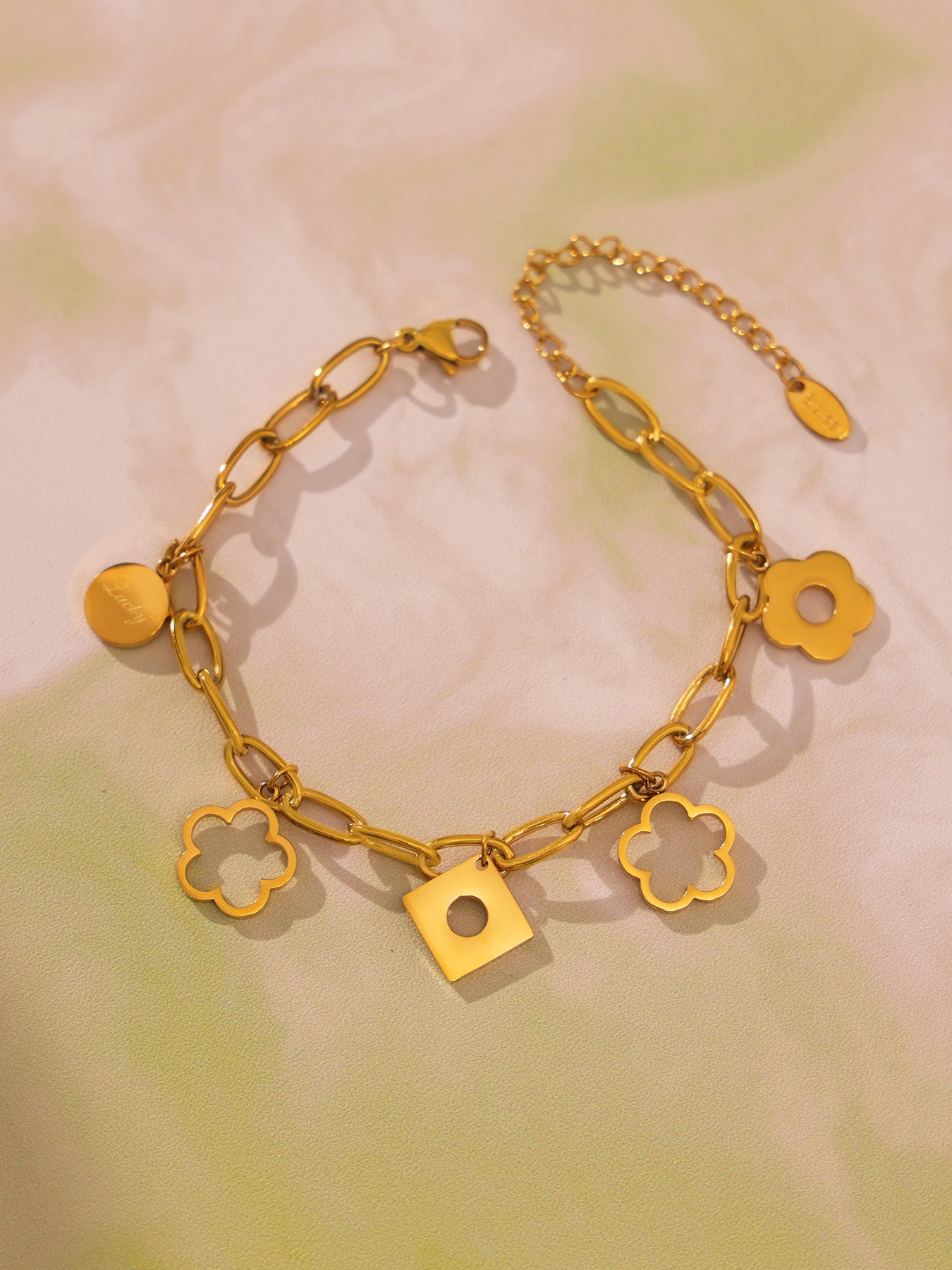 Planderful Lucky Flower Mirror Unisex O Shaped Bracelet