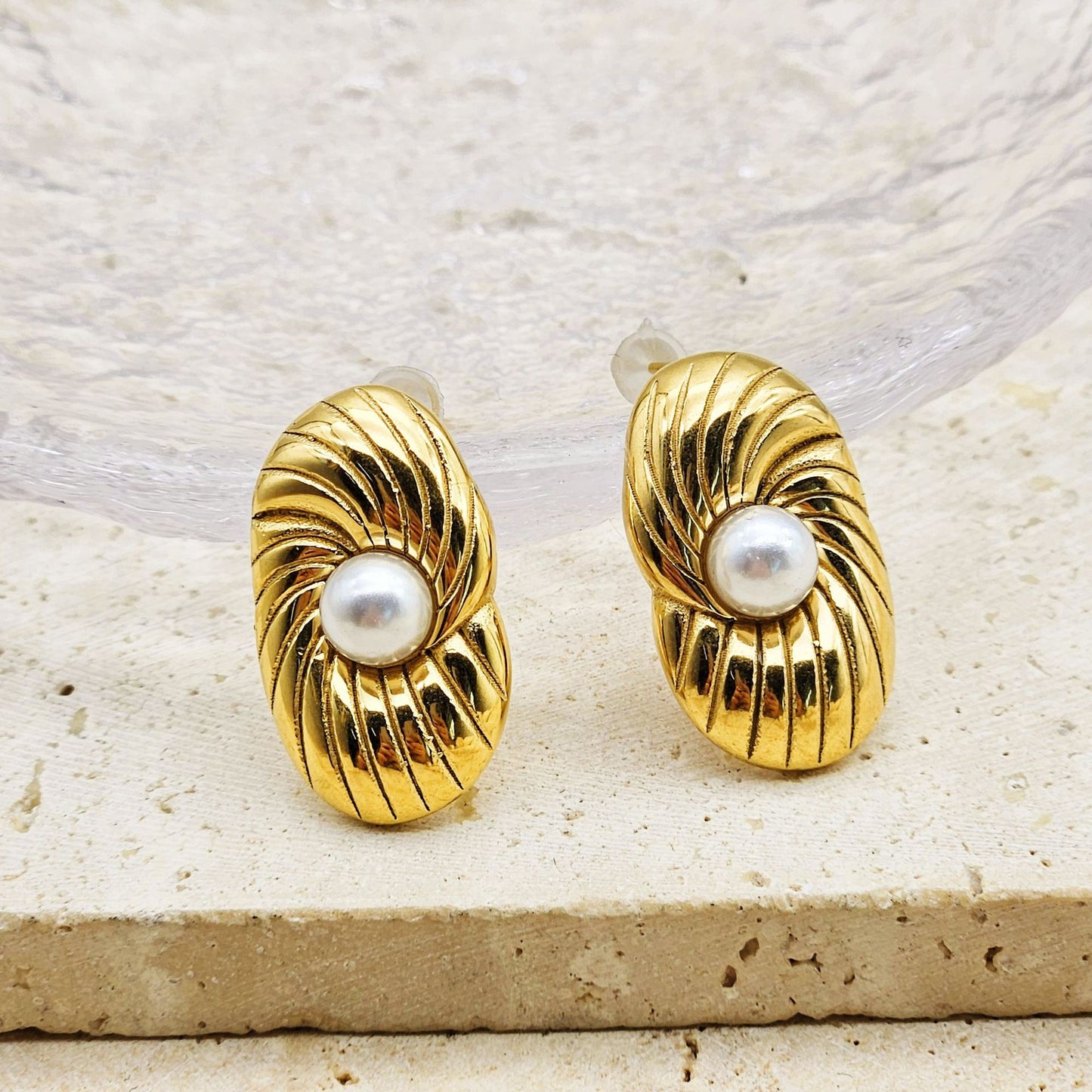 Planderful Everyday Genie Striped Pearl Earrings Gold Plated Titanium Steel Stud For Fashion Forward Women
