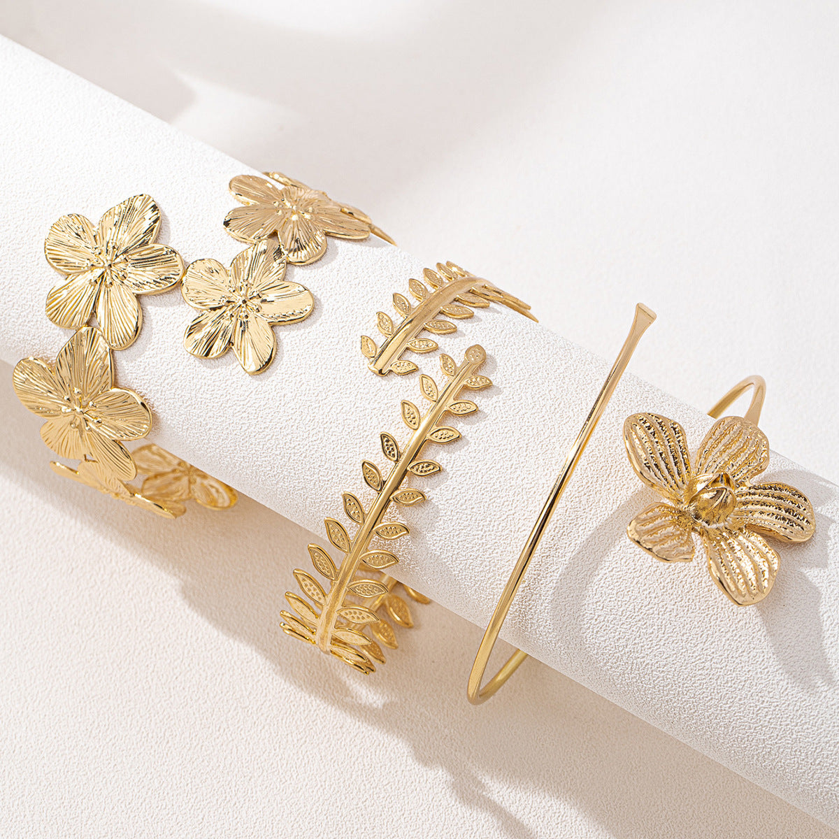 Planderful Vienna Verve Stud Flower Leaf Arm Ring Set – Elegant and Fashionable Design