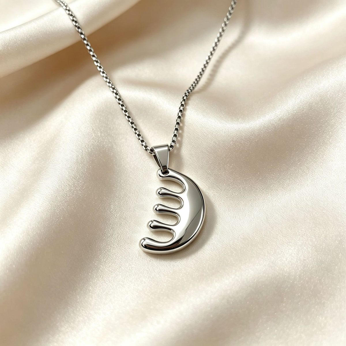 Europe – America – Titanium Steel Comb Pendant Necklace Men's Cool Clavicle Chain