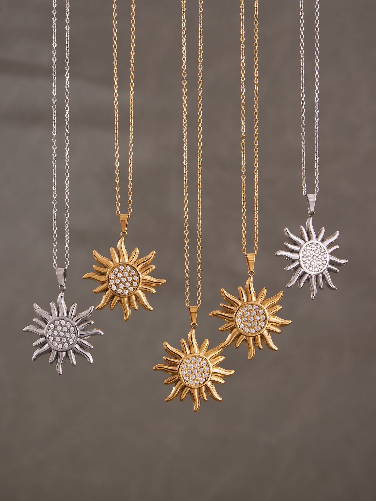 Planderful Premium Zircon Sun Pendant Necklace For Women