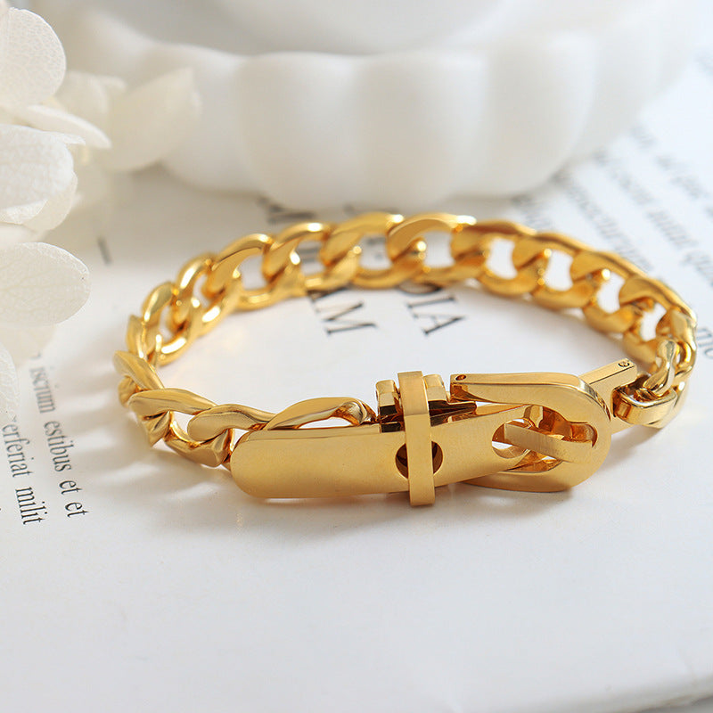 Luxurious 18k Gold Plated Bracelet with Thick Chain Design