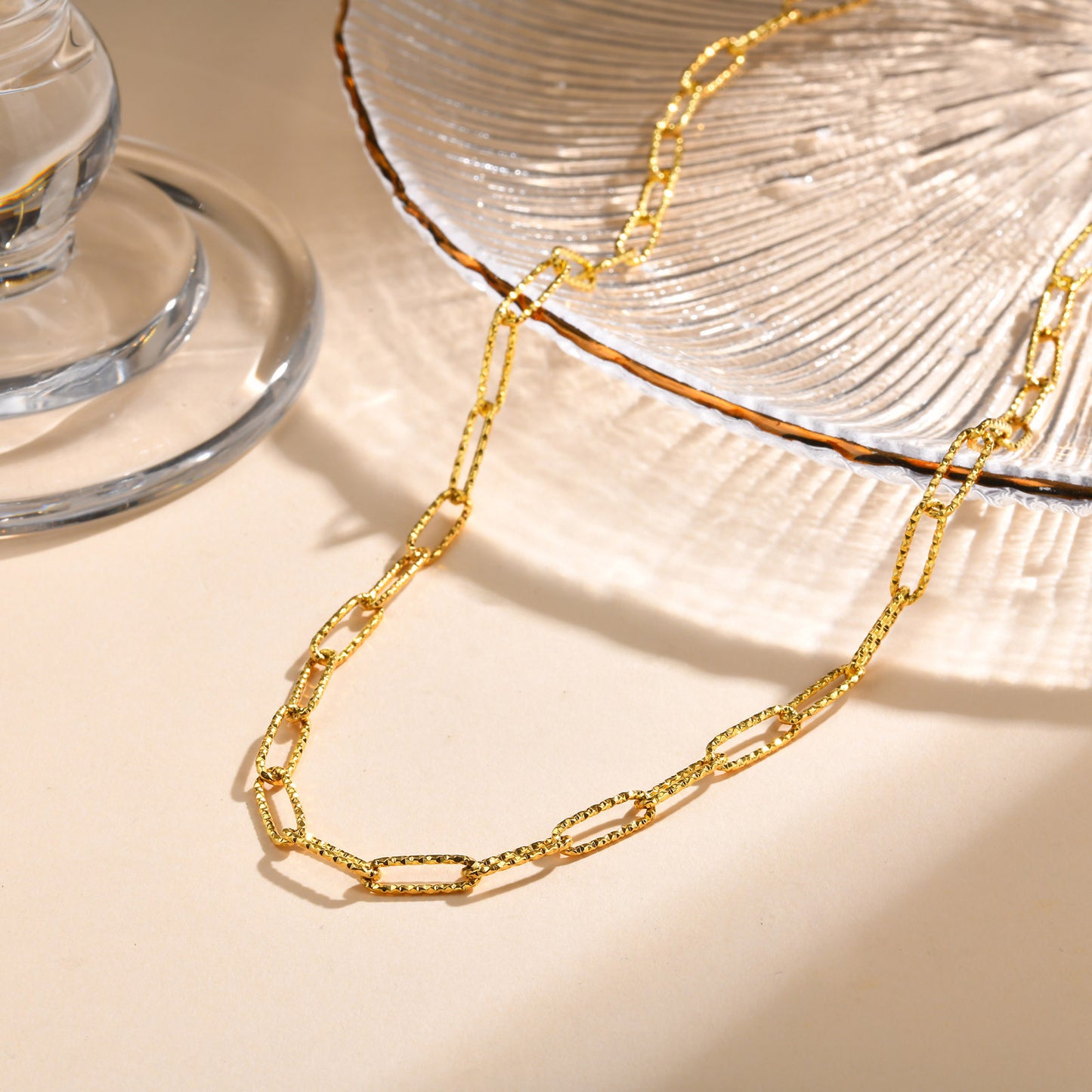 European And American Simple Geometric Necklace Golden Lady