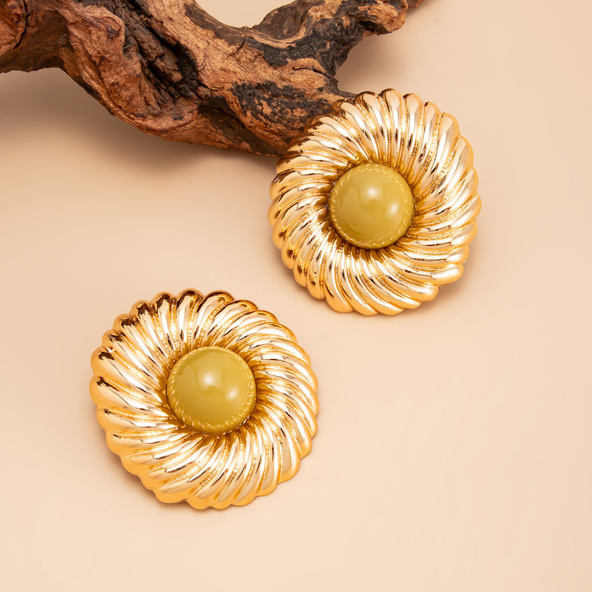 Planderful Vienna Verve Retro Exaggerated Round Gem Stud Earrings for Women Bold Geometric Jewelry