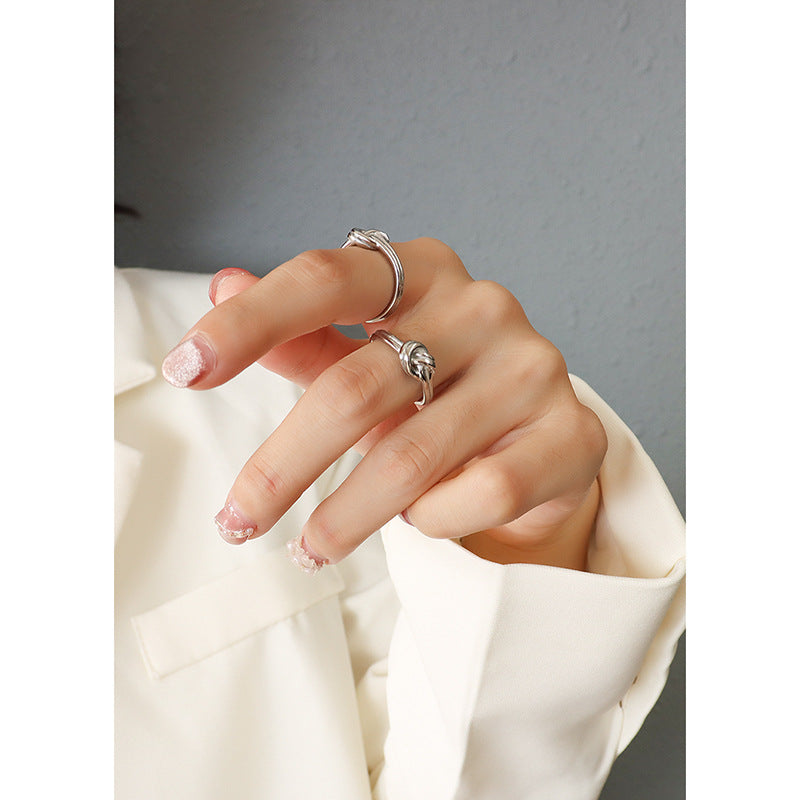 Italian Internet Celebrities Personality Knot Ring - Titanium Steel & 18K Gold