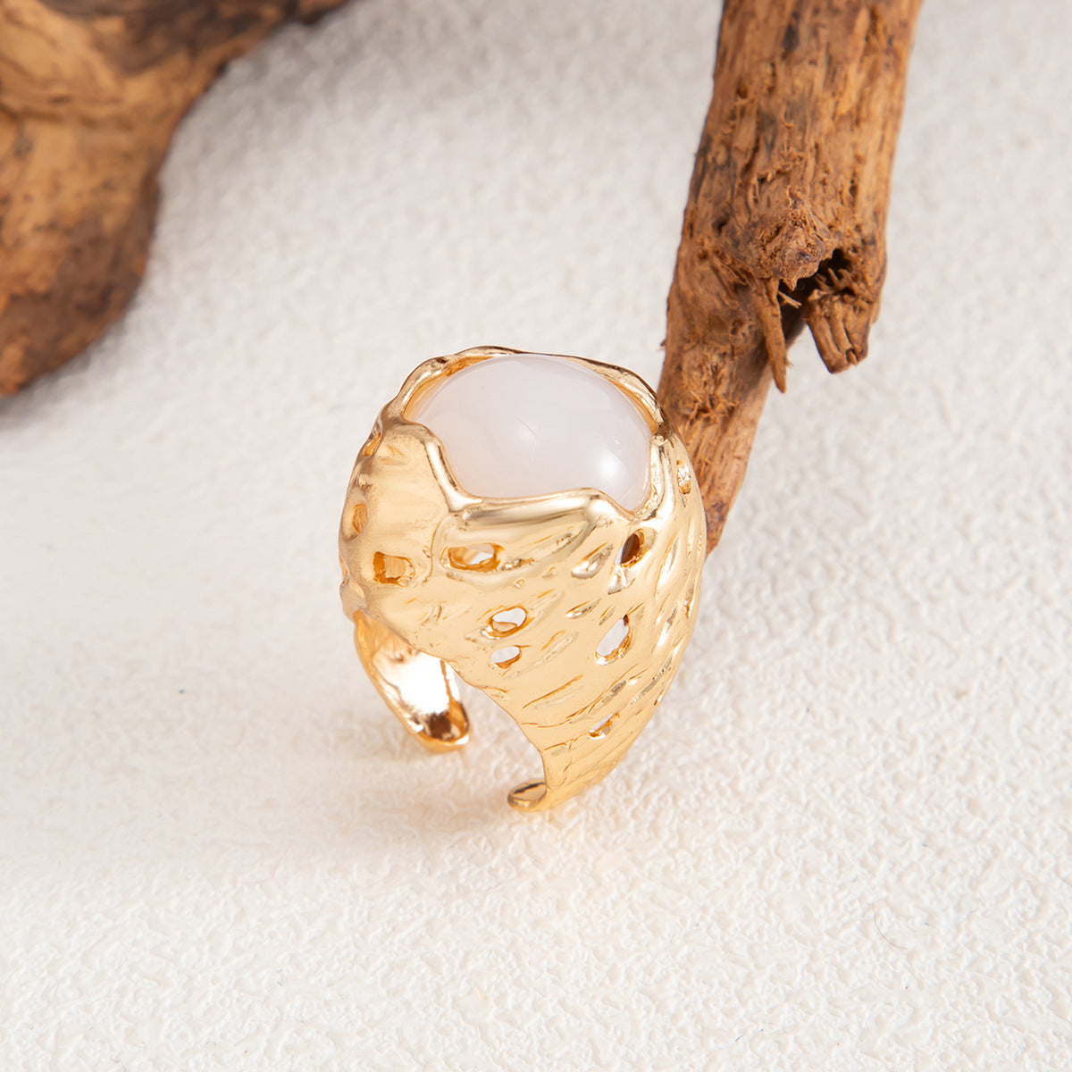 Planderful Bird Nest Gem Ring Bold Retro Geometric Resin Inlay For Statement Jewelry Lovers
