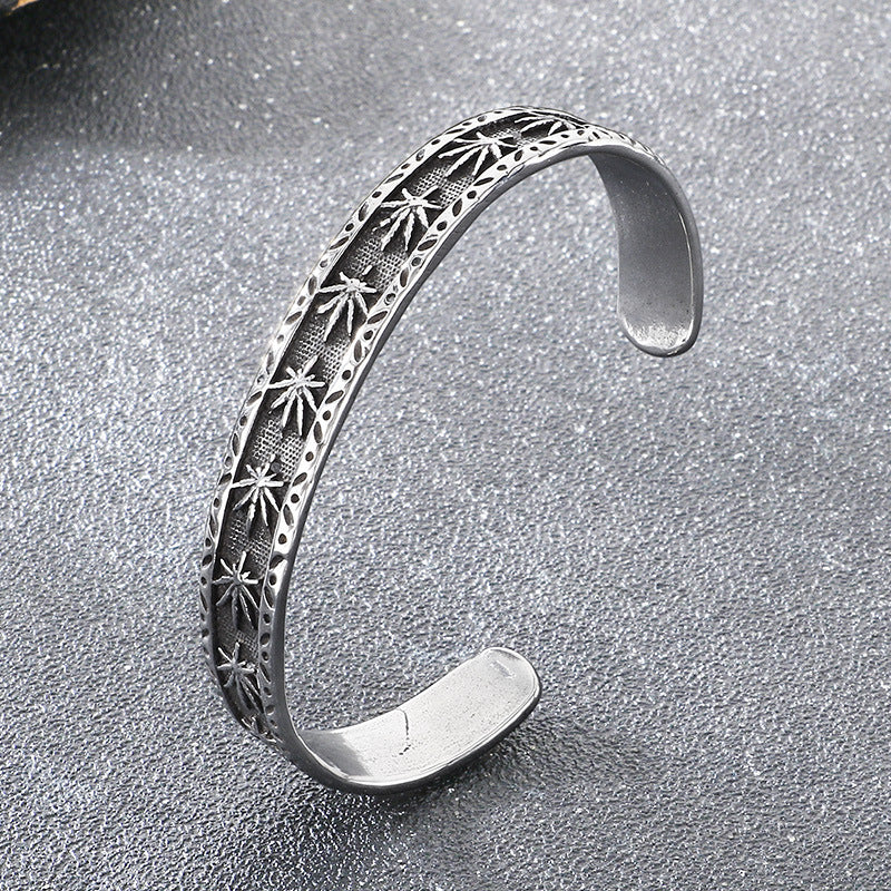 Dark Devil's Eye Bracelet – Punk Gothic Little Skull Single Row Maple Leaf Titanium