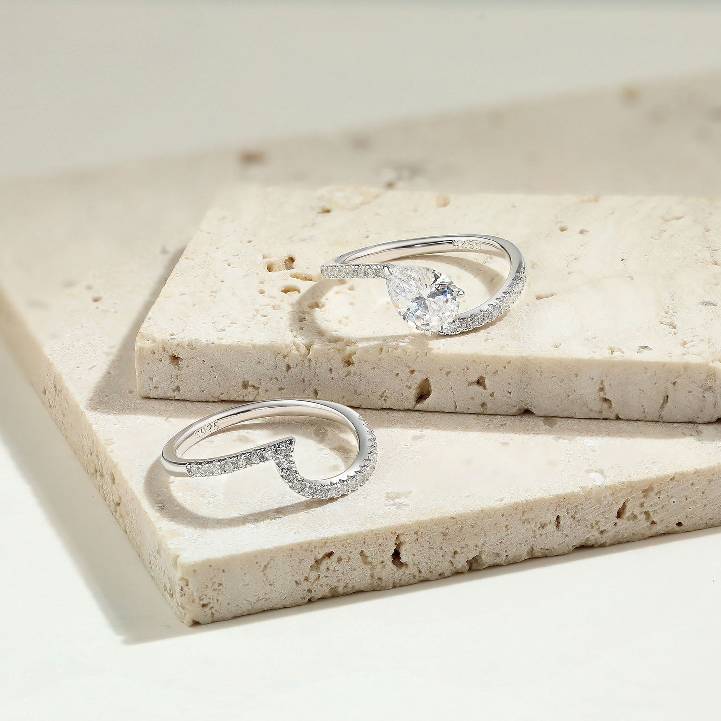 Planderful Everyday Genie 925 Sterling Silver Pear Shaped Zircon Ring Set for Women, Elegant Stackable Design