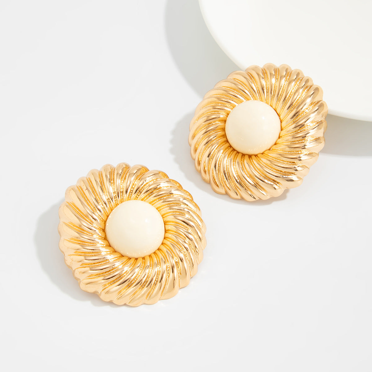 Planderful Vienna Verve Retro Exaggerated Round Gem Stud Earrings for Women Bold Geometric Jewelry