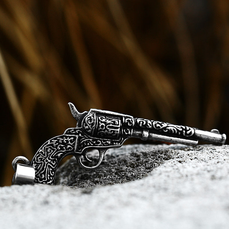 Custom Vintage Men's Pendant Jewelry - Dominant European and American Style Titanium Steel Accessories for Wholesale