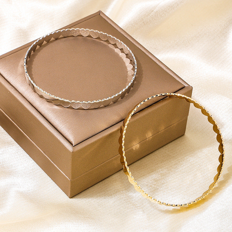 Spliced Love Bracelet - Vienna Verve Collection