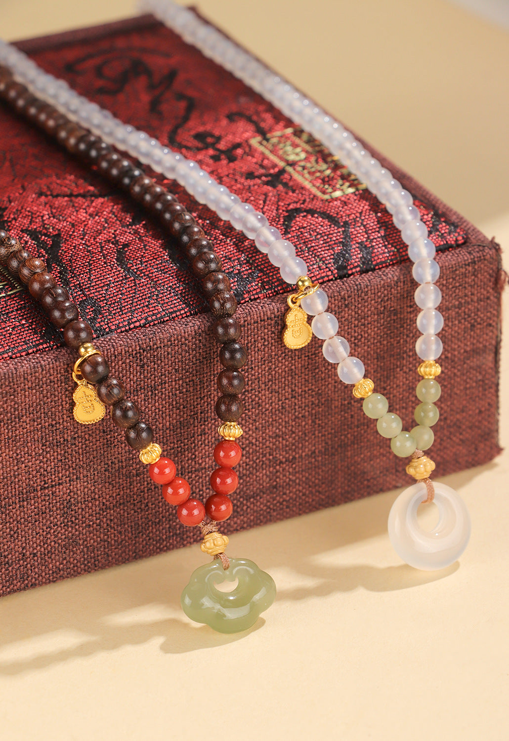 Hetian Jade Sandalwood Ruyi Lock Pendant Necklace