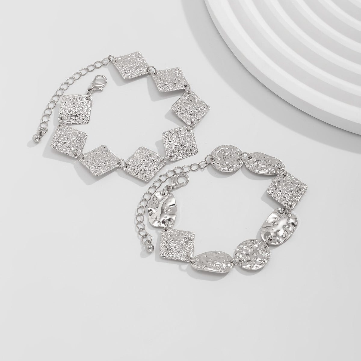 Planderful Vienna Verve Bracelet – Unique Retro Geometric Design