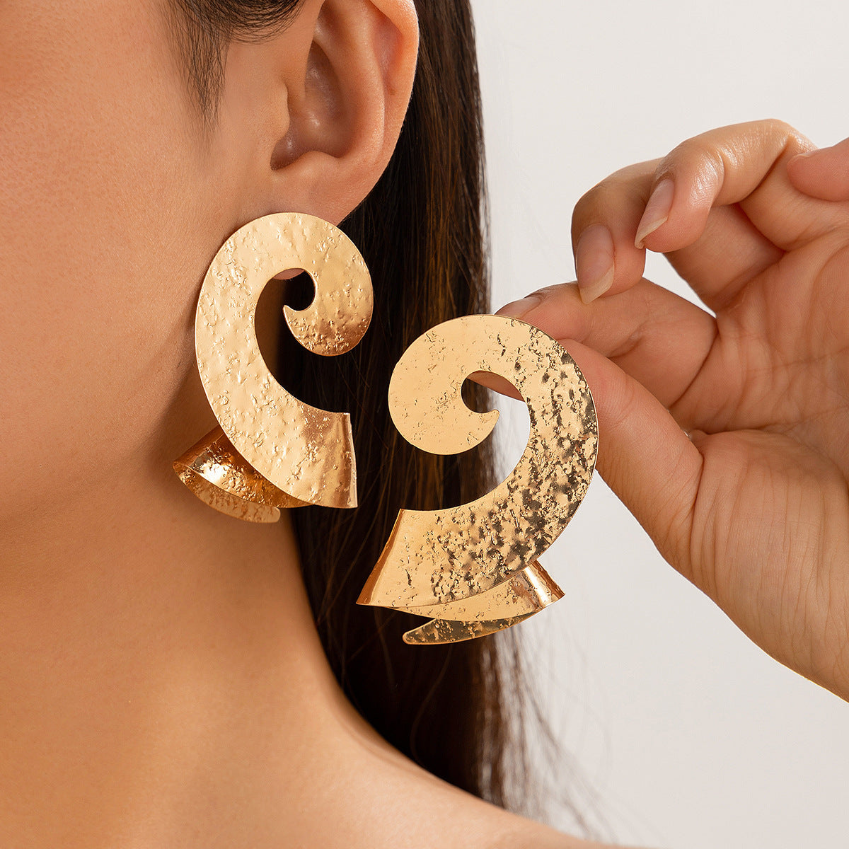 Planderful Geometric Stud Earrings Women Hollow Metal Texture Twist Glossy Statement Jewelry
