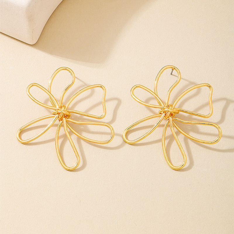 Planderful Vienna Verve Earrings – Stylish Minimalist Design for Every Occasion