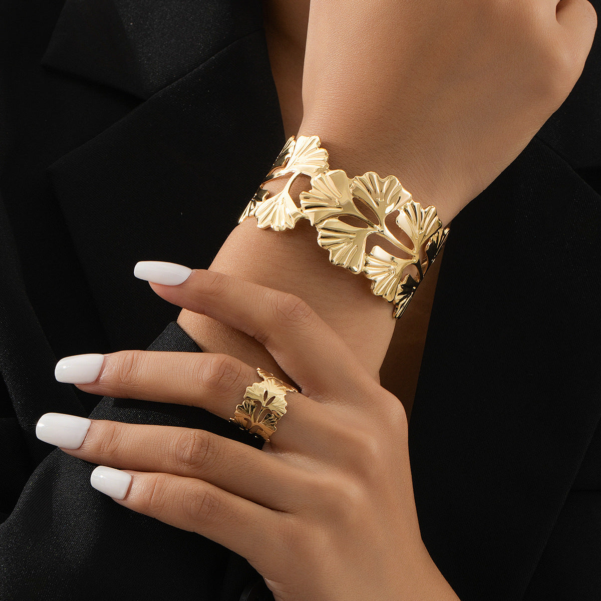 Ginkgo Biloba Women's Jewelry Set Adjustable Metal Rings