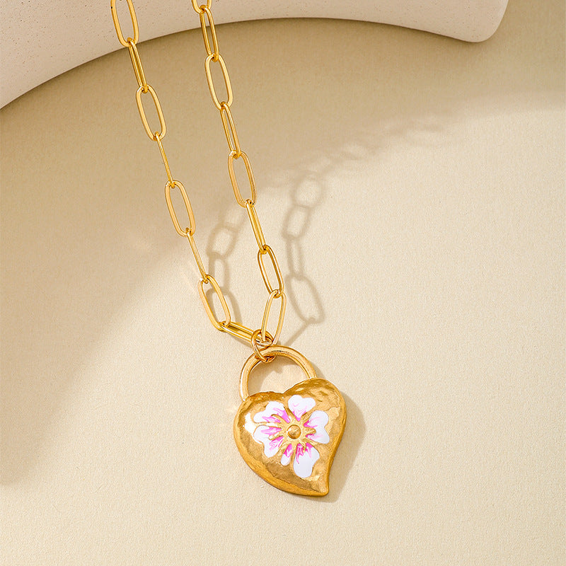 Planderful Vienna Verve Necklace – Cute Heart Metal Lock Design