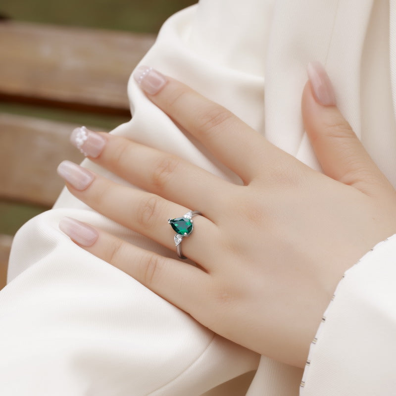 Planderful Jewelry Lab Grown Emerald Ring In S925 Sterling Silver Pear Shape Water Drop Design