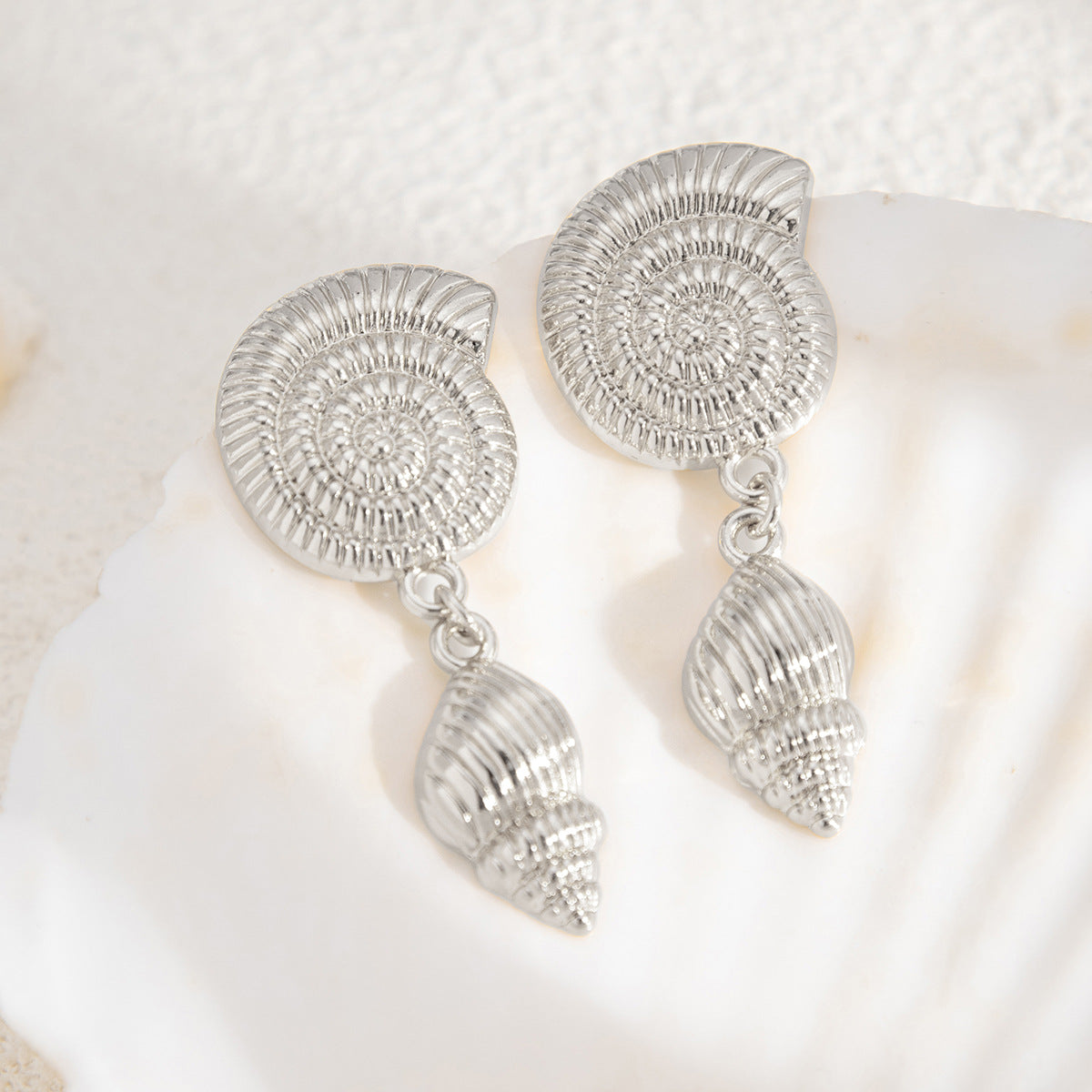 Planderful Vienna Verve Earrings – Pastoral Beach-Inspired Design