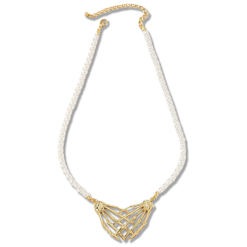 Pearl and Metal Hand Pendant Choker Necklace - Elegant Clavicle Chain Jewelry