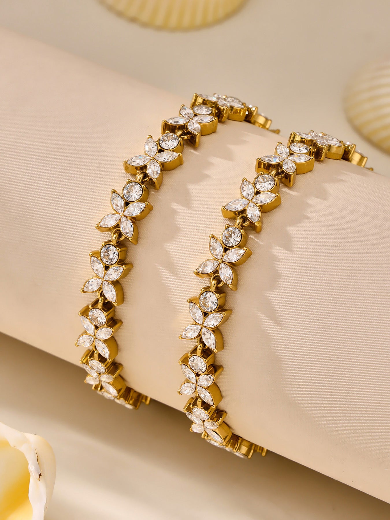 Planderful Everyday Zircon Four Leaf Stainless Bracelet Gift