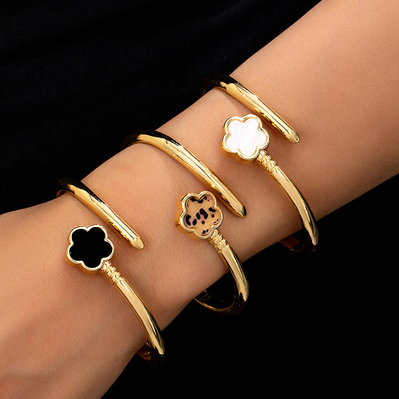 Planderful Vienna Verve Bracelet – Versatile Metal Classic Design