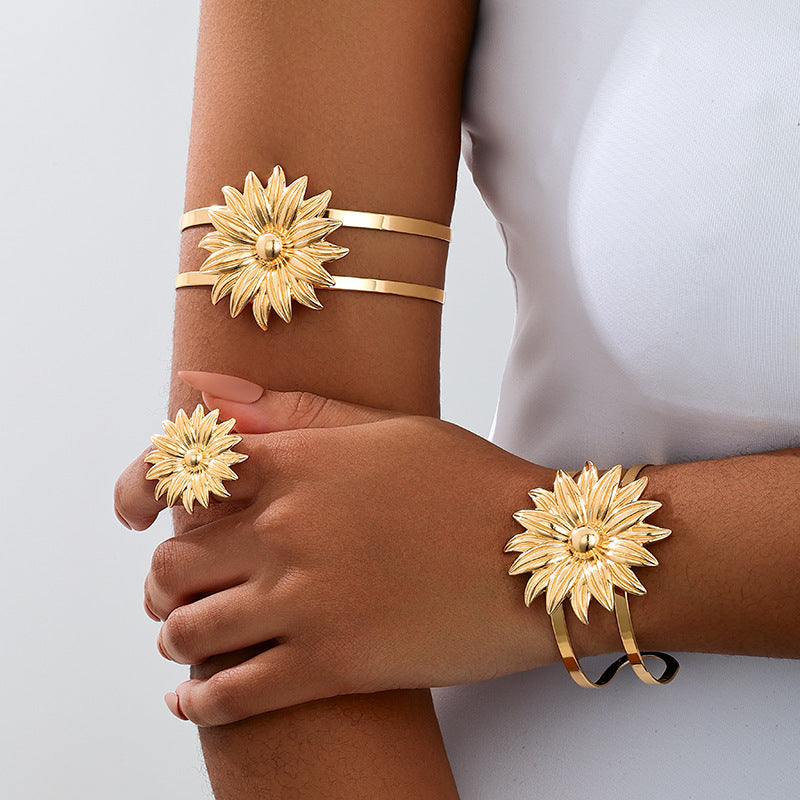 Planderful Vienna Verve Retro Metal Jewelry Set for Women