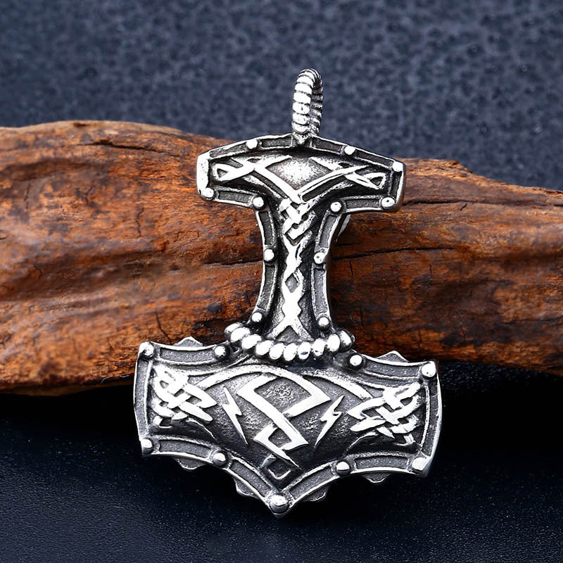 Titanium Steel Nordic Viking Celtic Knot Pendant for Men - Retro European-American Accessory