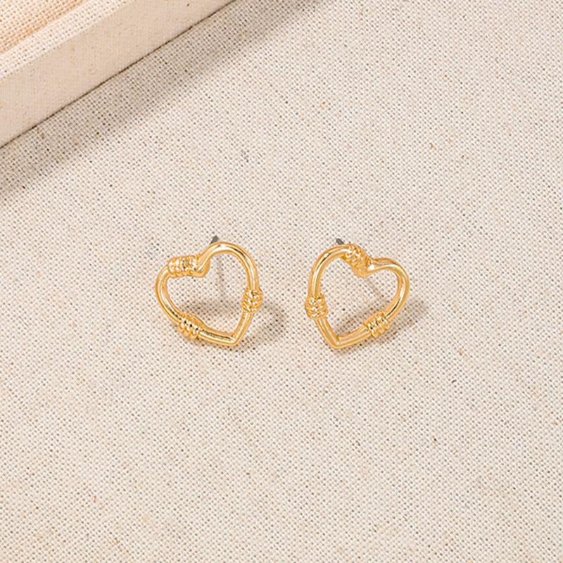 Heart-Shaped Hollow Metal Earrings - Vienna Verve Collection