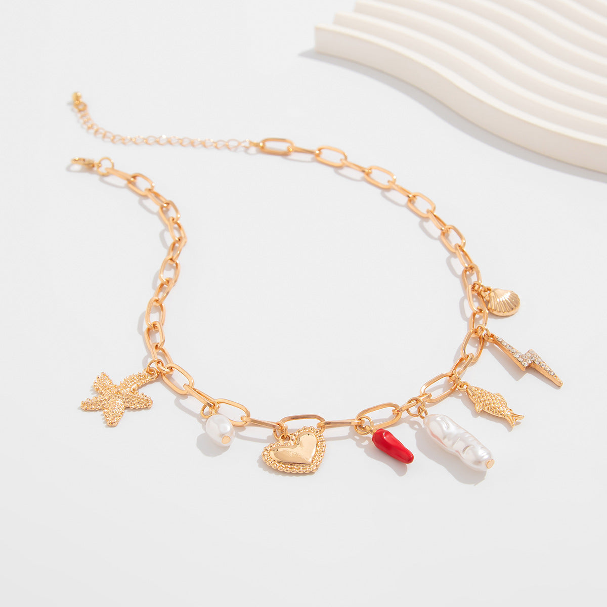 Planderful Vienna Verve Necklace – Personalized Multi-Flower Pearl Design