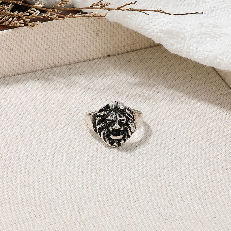 Vintage Lion Statement Ring - Exquisite Alloy Jewelry Piece for Women's Wholesale