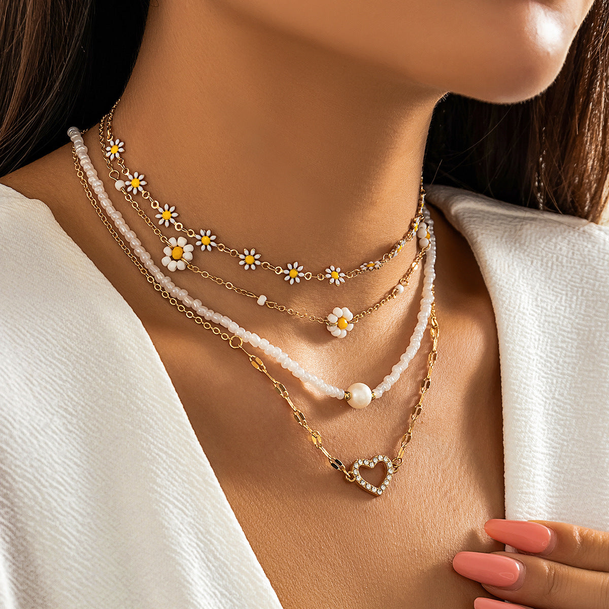 Heart-shaped Diamond and Pearl Necklace Set from European and American Jewelry, Sweet and Spicy Daisy Pearl Imitation Necklace, Unique Female Collarbone Necklace