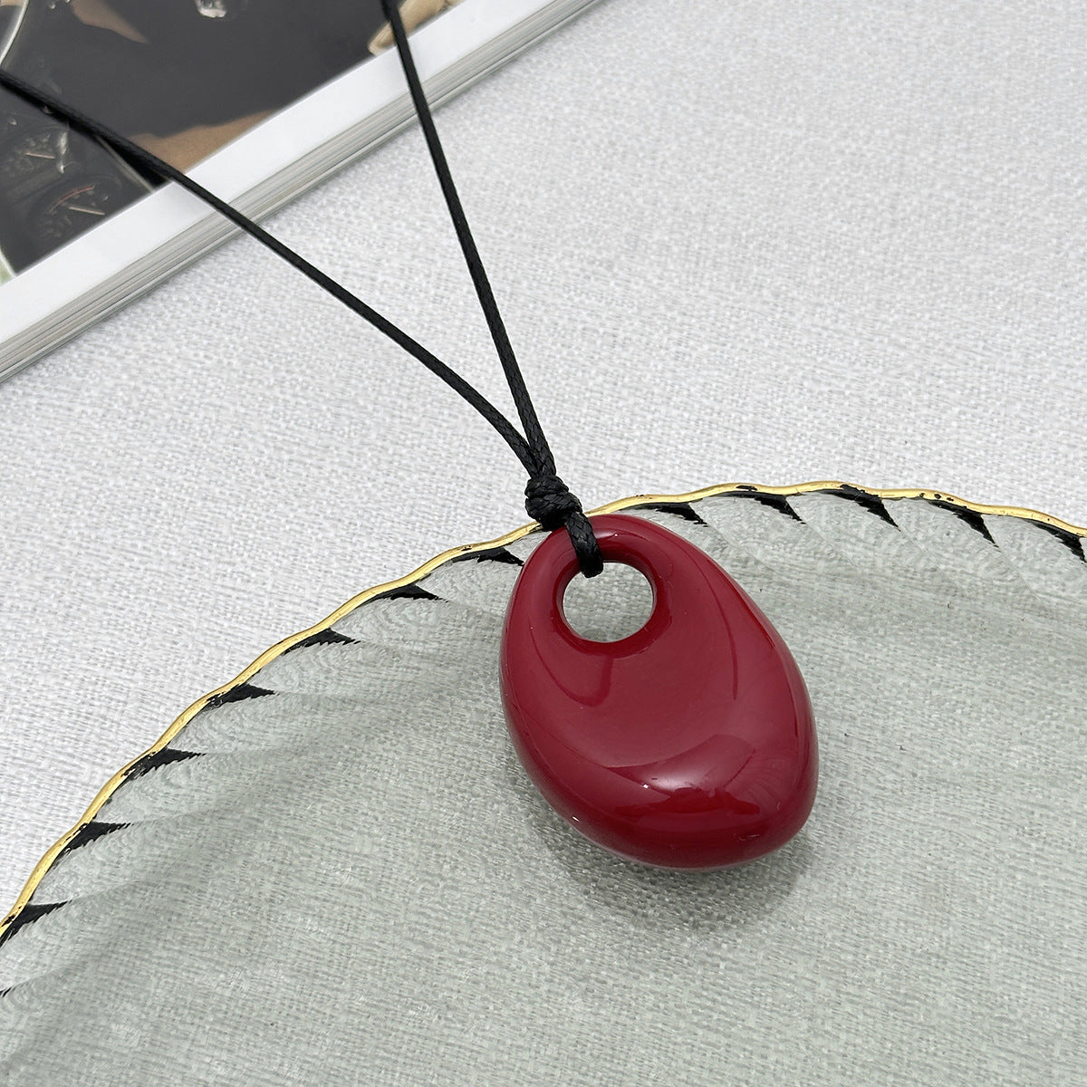 Adjustable Irregular Drop Pendant Necklace