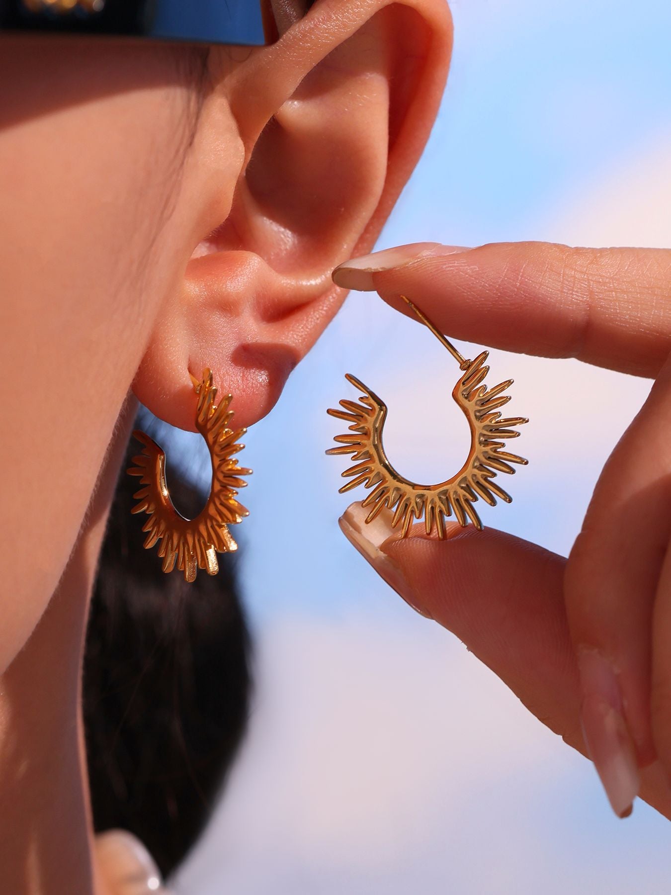 Planderful Sunflower Ray Earrings Gorgeous 18K Gold For Her