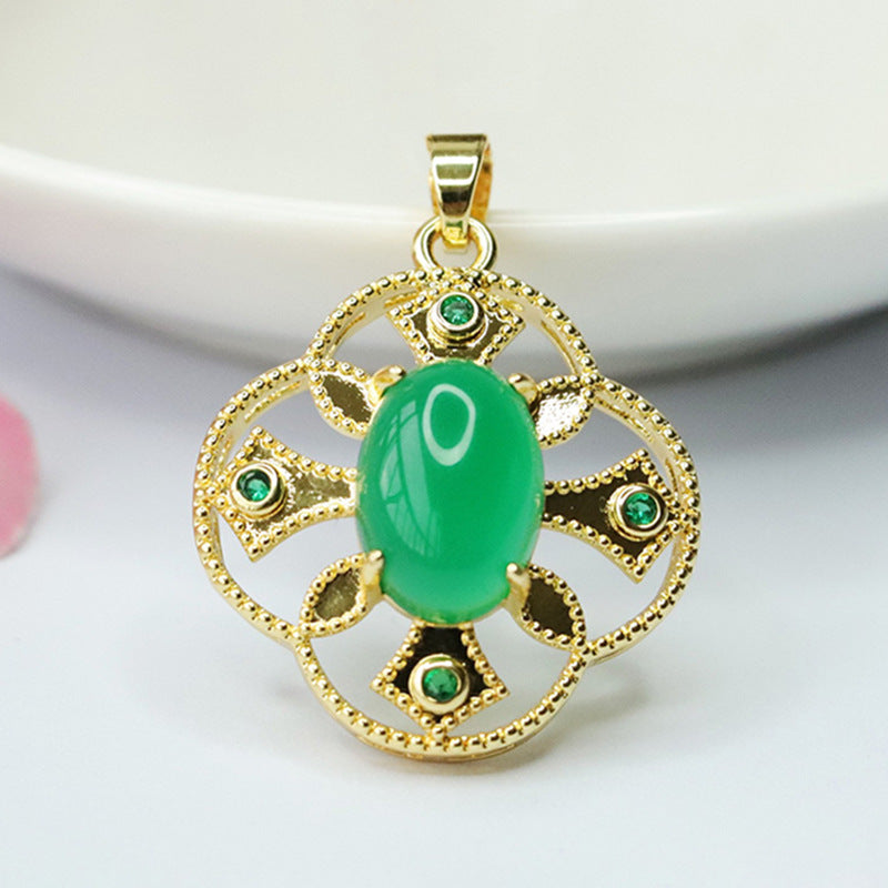 Imperial Green Chalcedony Oval Clover Necklace
