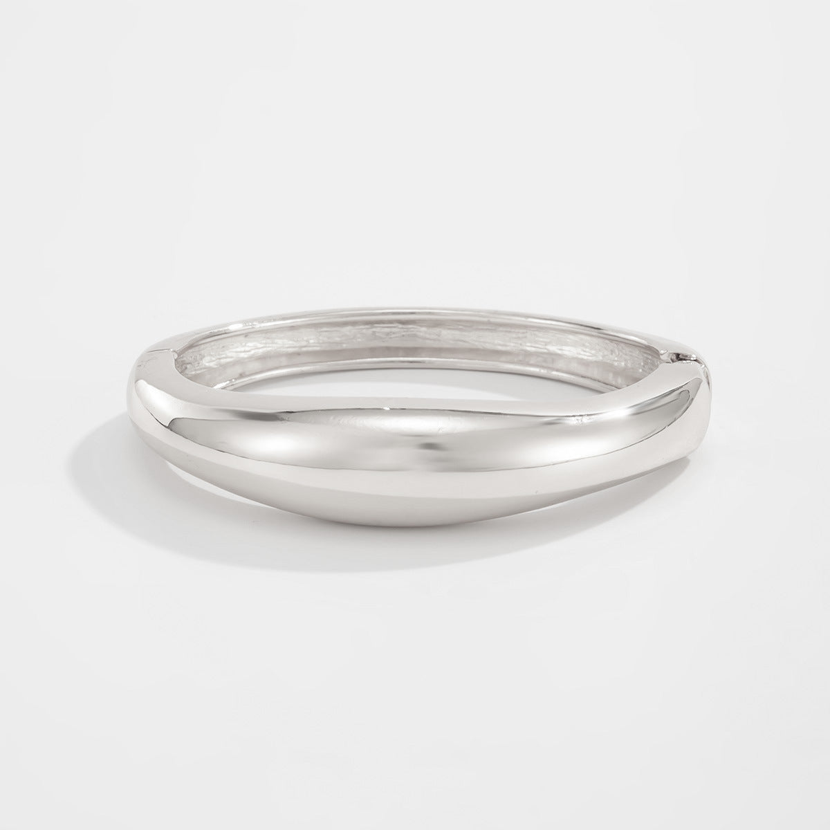 Planderful Vienna Verve Insta Bracelet For Women Glossy Simple Style Statement Jewelry
