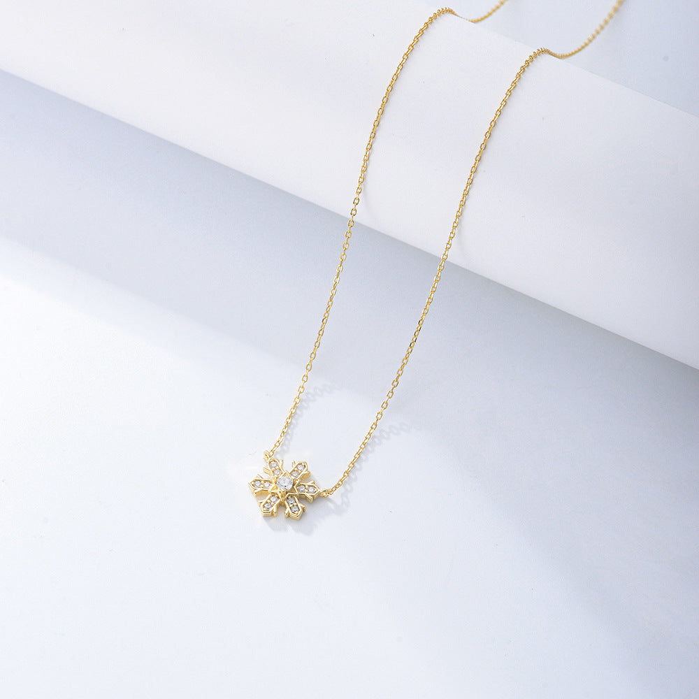 925 Sterling Silver Flash Diamond Snowflake Necklace Wind Pendant Korean Version