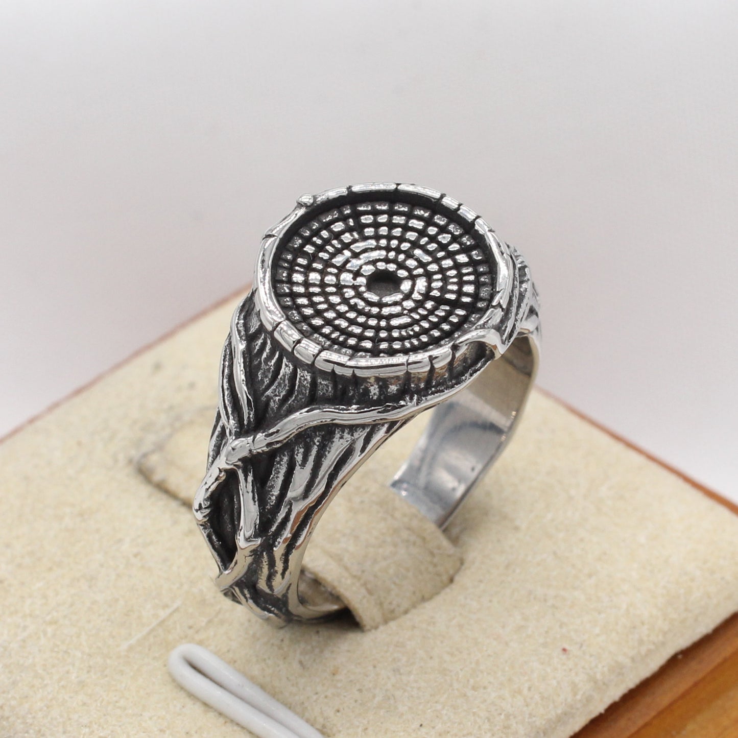 Planderful Everyday Genie Men’s Titanium Steel Ring – Retro Life Tree Design for Personalized Style