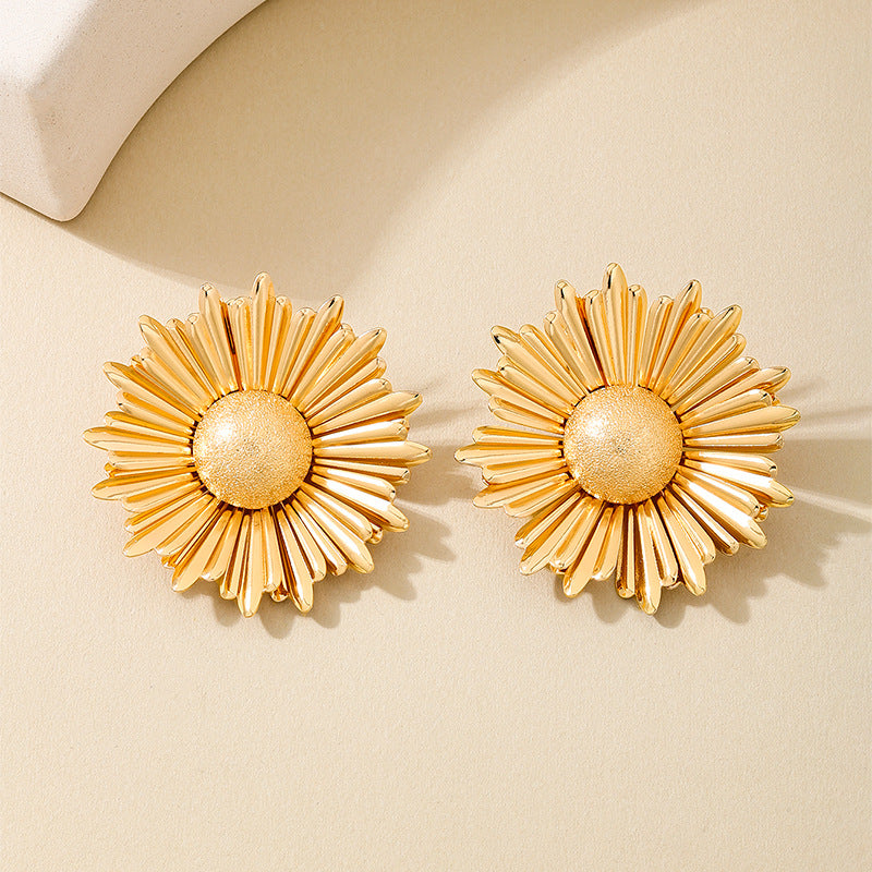 Planderful Vienna Verve Earrings – Exaggerated Retro Metal Sunflower Design