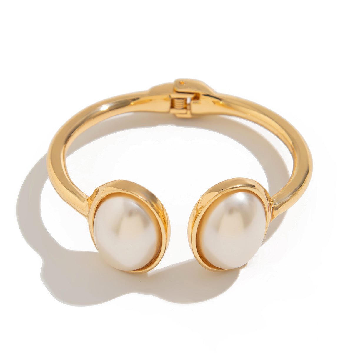 Planderful Vienna Verve Imitation Pearl Bracelet For Women With Exaggerated Pleated Baroque Style Statement Jewelry