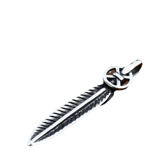 Retro European and American Titanium Steel Takahashi Feather Pendant - Stylish and Dominant Jewelry for Men
