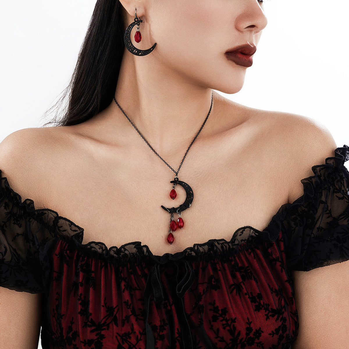 Planderful Vienna Verve Necklace and Earrings Set – Elegant Gothic Moon Pendant Design