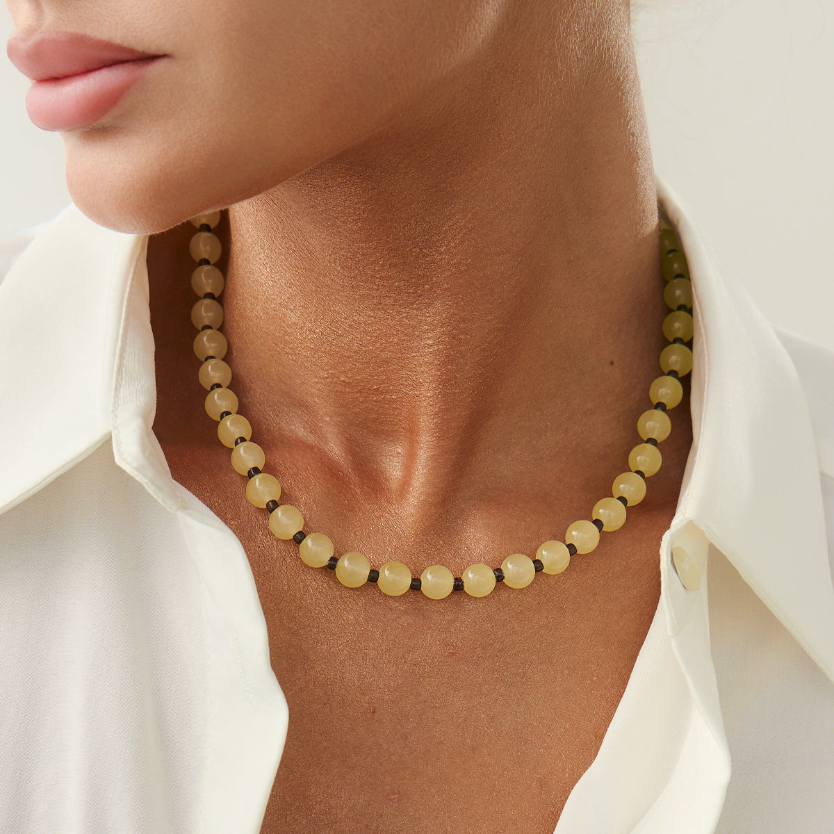 Ethnic Color Bead Collarbone Necklace