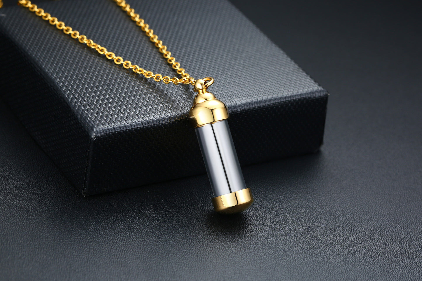 Stainless Steel Glass Pendant Perfume Bottle Jewelry Wholesale