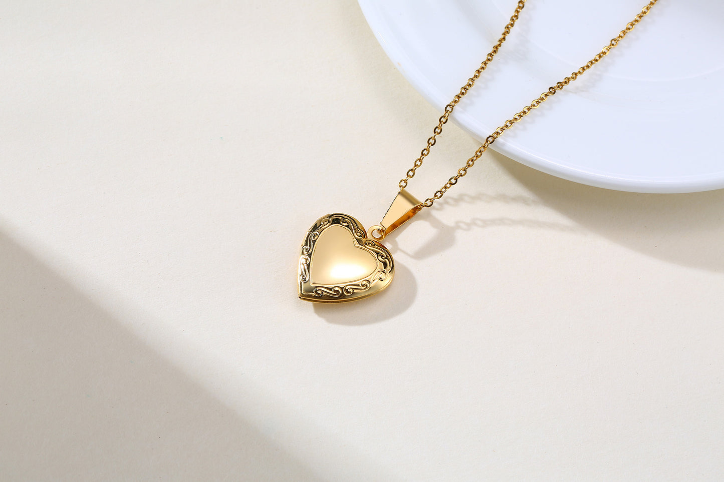 European And American Heart-Shaped Zircon Gold Necklace