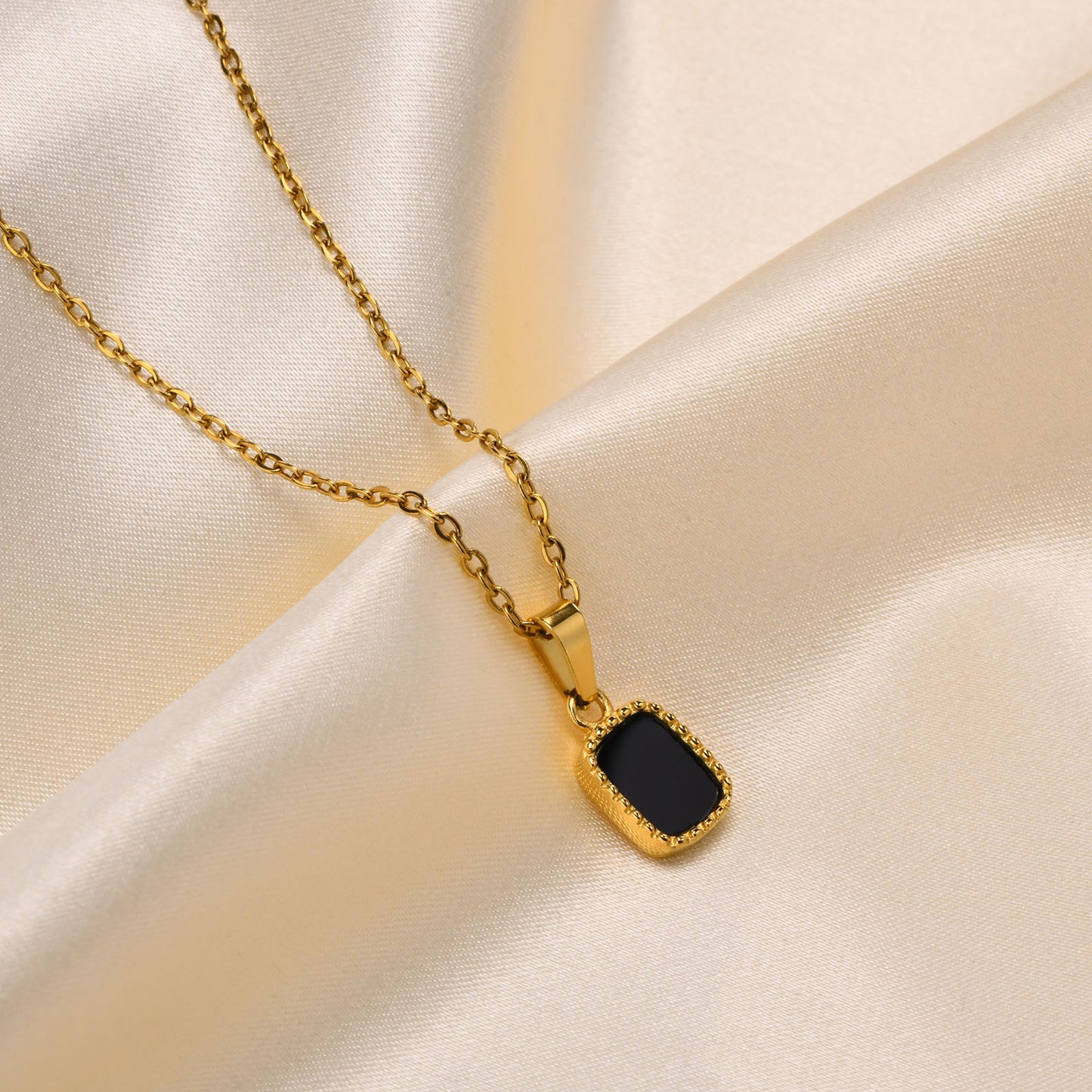 European And American Fashion Jewelry Women's Stainless Steel Rectangular Geometric Pendant Necklace Wholesale