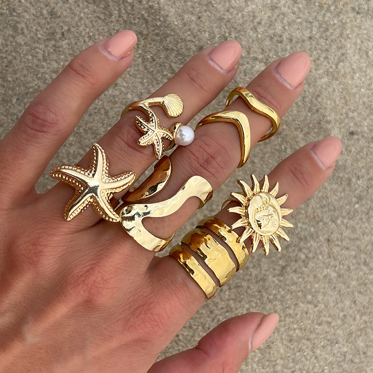 Planderful Vienna Verve Ring – Personalized Retro Sunflower Starfish Design