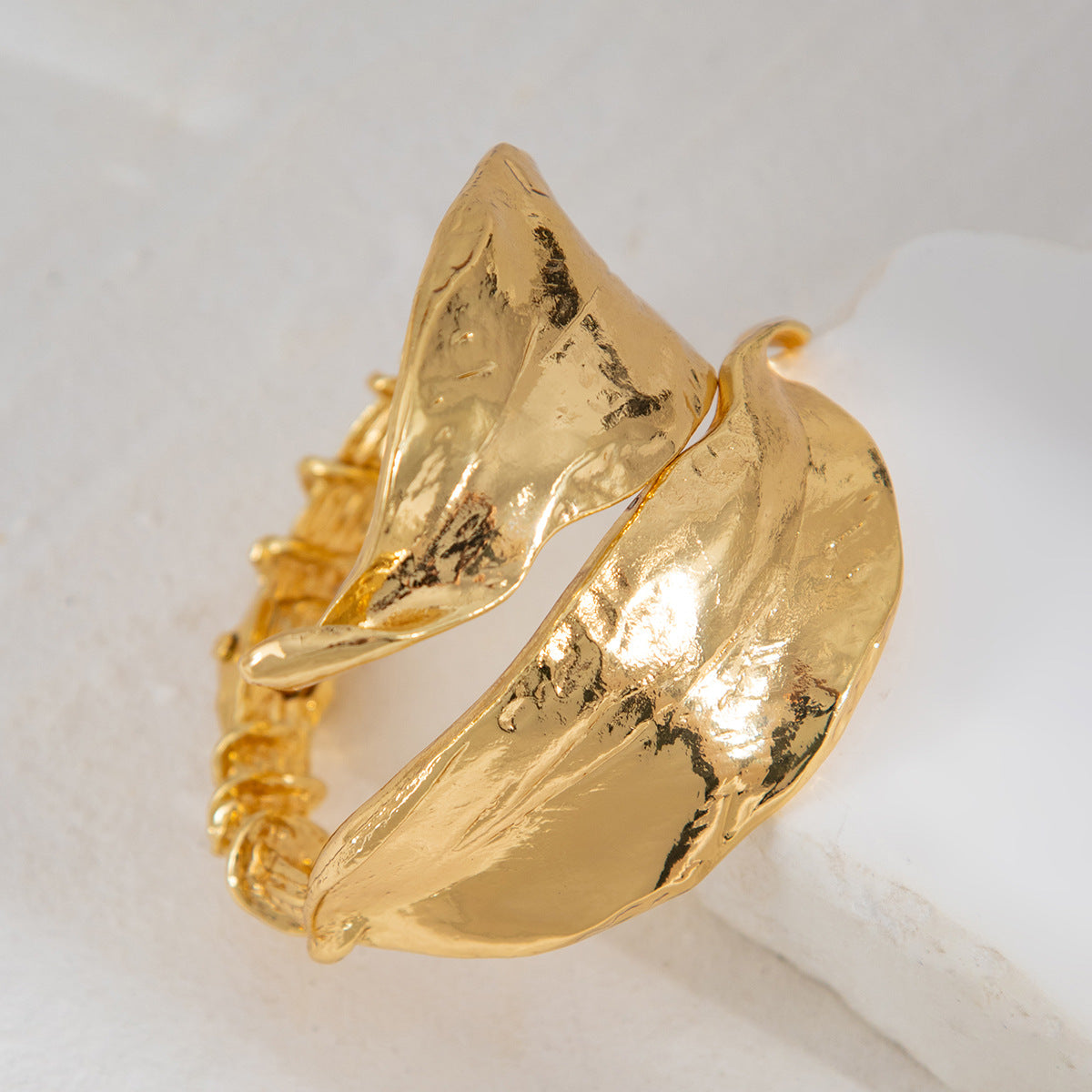 Bracelet Exaggerated Leaf Retro Wide Bracelet French Pleated Pitted Alloy Bracelet