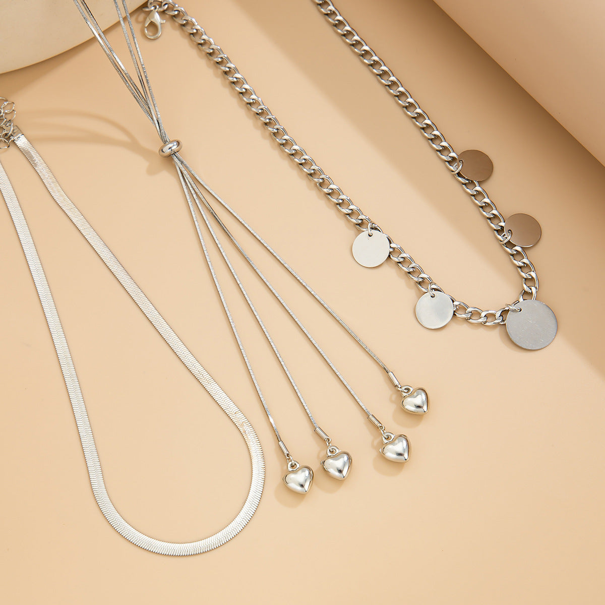 Planderful Vienna Verve Necklace – Simple Love-Shaped Design with Fringed Details